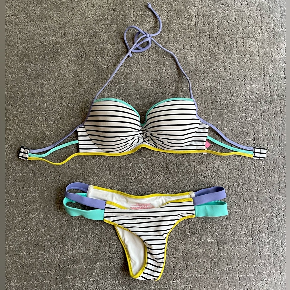 Victoria’s Secret bikini swimsuit set
